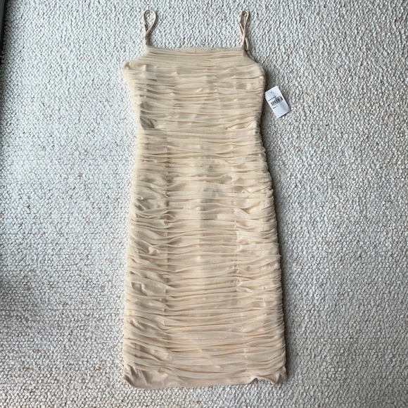 Dress The Population Dylan Square Neck Ruched Bodycon Dress Eggshell Large - Picture 4 of 11